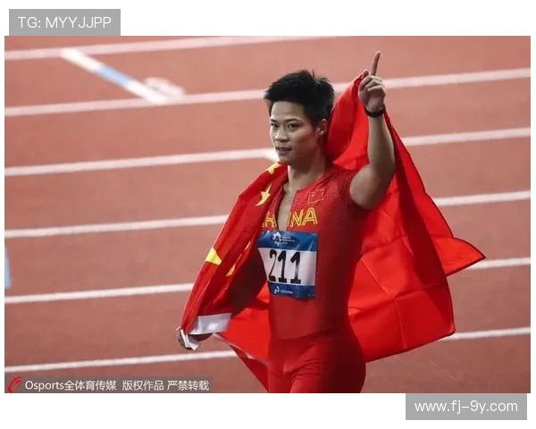 东巴凤8人制足球赛精彩开赛 各路球队激战正酣 展现拼搏精神与团队协作